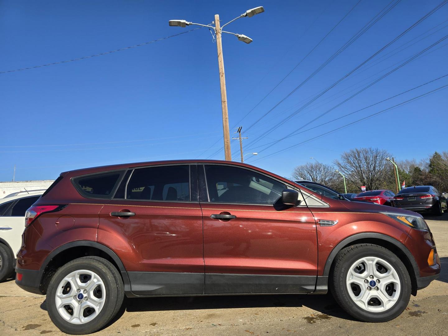 2018 RED Ford Escape S (1FMCU0F74JU) with an 2.5L L4 DOHC 16V engine, 6A transmission, located at 2660 S.Garland Avenue, Garland, TX, 75041, (469) 298-3118, 32.885551, -96.655602 - Photo#2