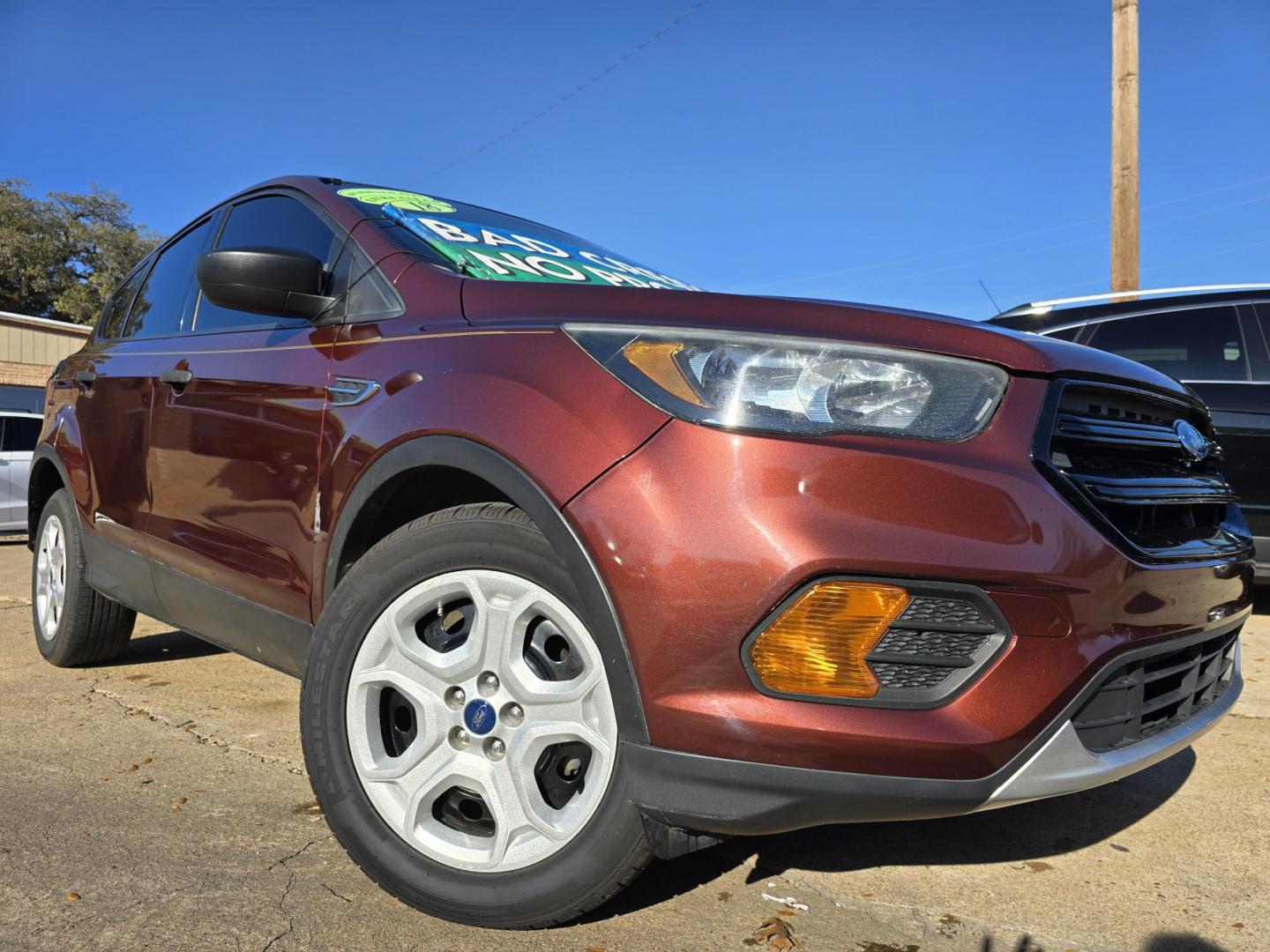 2018 RED Ford Escape S (1FMCU0F74JU) with an 2.5L L4 DOHC 16V engine, 6A transmission, located at 2660 S.Garland Avenue, Garland, TX, 75041, (469) 298-3118, 32.885551, -96.655602 - Photo#0