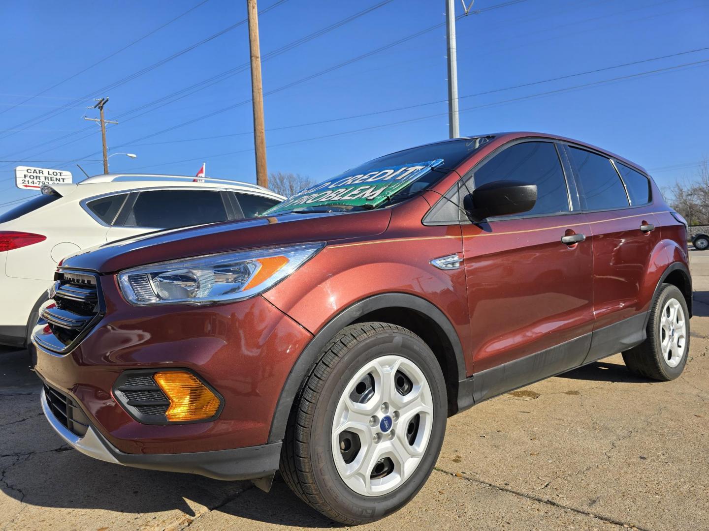 2018 RED Ford Escape S (1FMCU0F74JU) with an 2.5L L4 DOHC 16V engine, 6A transmission, located at 2660 S.Garland Avenue, Garland, TX, 75041, (469) 298-3118, 32.885551, -96.655602 - Photo#7