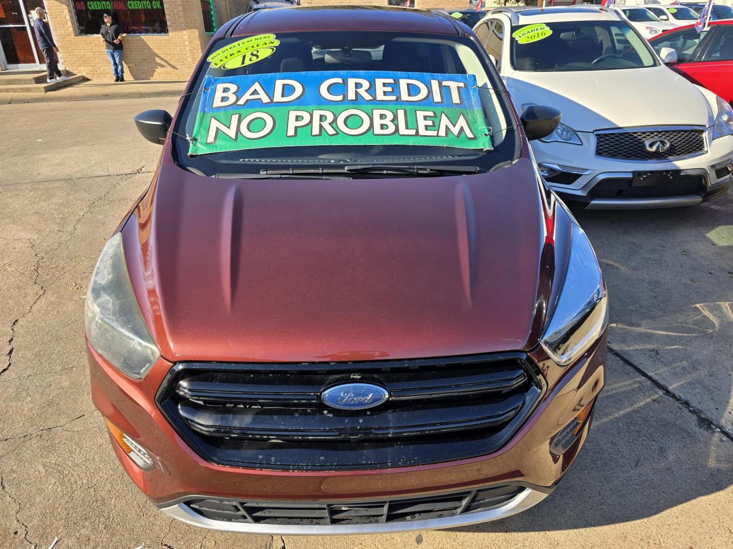 2018 RED Ford Escape S (1FMCU0F74JU) with an 2.5L L4 DOHC 16V engine, 6A transmission, located at 2660 S.Garland Avenue, Garland, TX, 75041, (469) 298-3118, 32.885551, -96.655602 - Photo#9