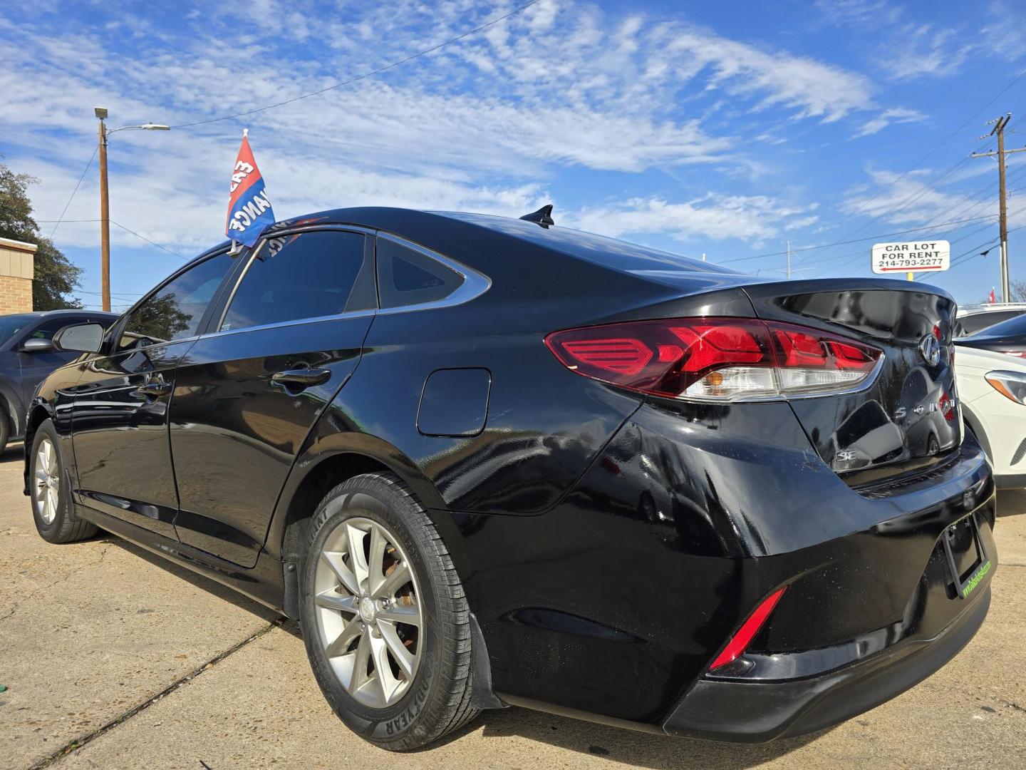 2018 BLACK Hyundai Sonata SE (5NPE24AF5JH) with an 2.4L L4 DOHC 16V engine, 7A transmission, located at 2660 S.Garland Avenue, Garland, TX, 75041, (469) 298-3118, 32.885551, -96.655602 - Photo#5