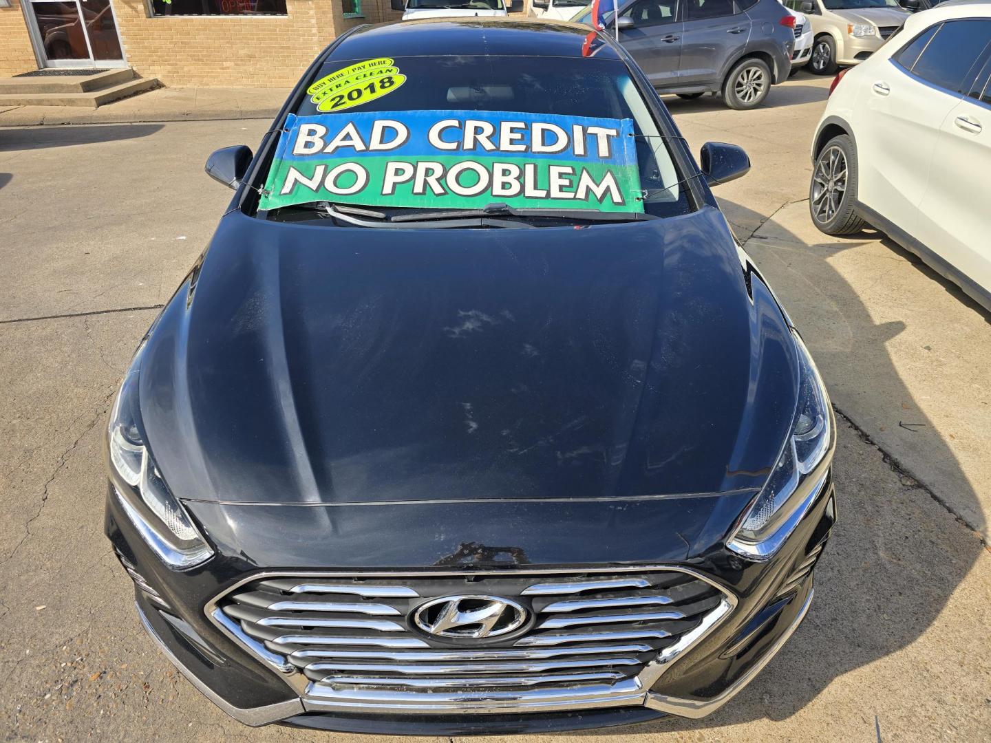 2018 BLACK Hyundai Sonata SE (5NPE24AF5JH) with an 2.4L L4 DOHC 16V engine, 7A transmission, located at 2660 S.Garland Avenue, Garland, TX, 75041, (469) 298-3118, 32.885551, -96.655602 - Photo#8