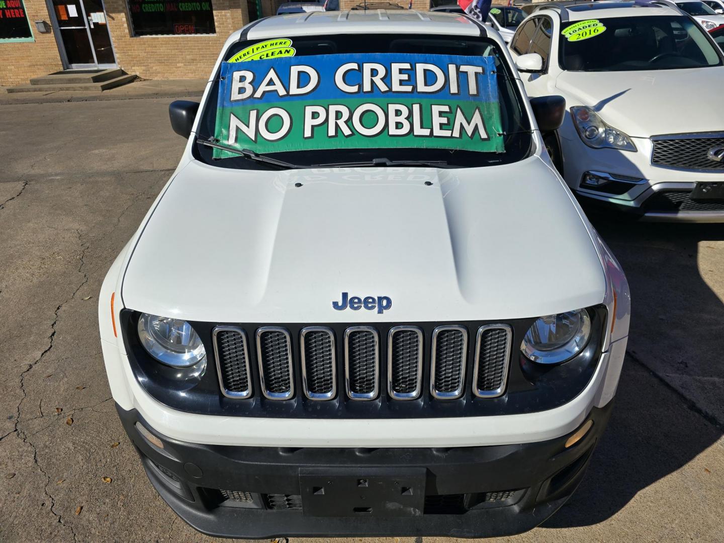 2018 WHITE Jeep Renegade Sport (ZACCJAAB3JP) with an 2.4L L4 DOHC 16V engine, AUTO transmission, located at 2660 S.Garland Avenue, Garland, TX, 75041, (469) 298-3118, 32.885551, -96.655602 - Photo#8