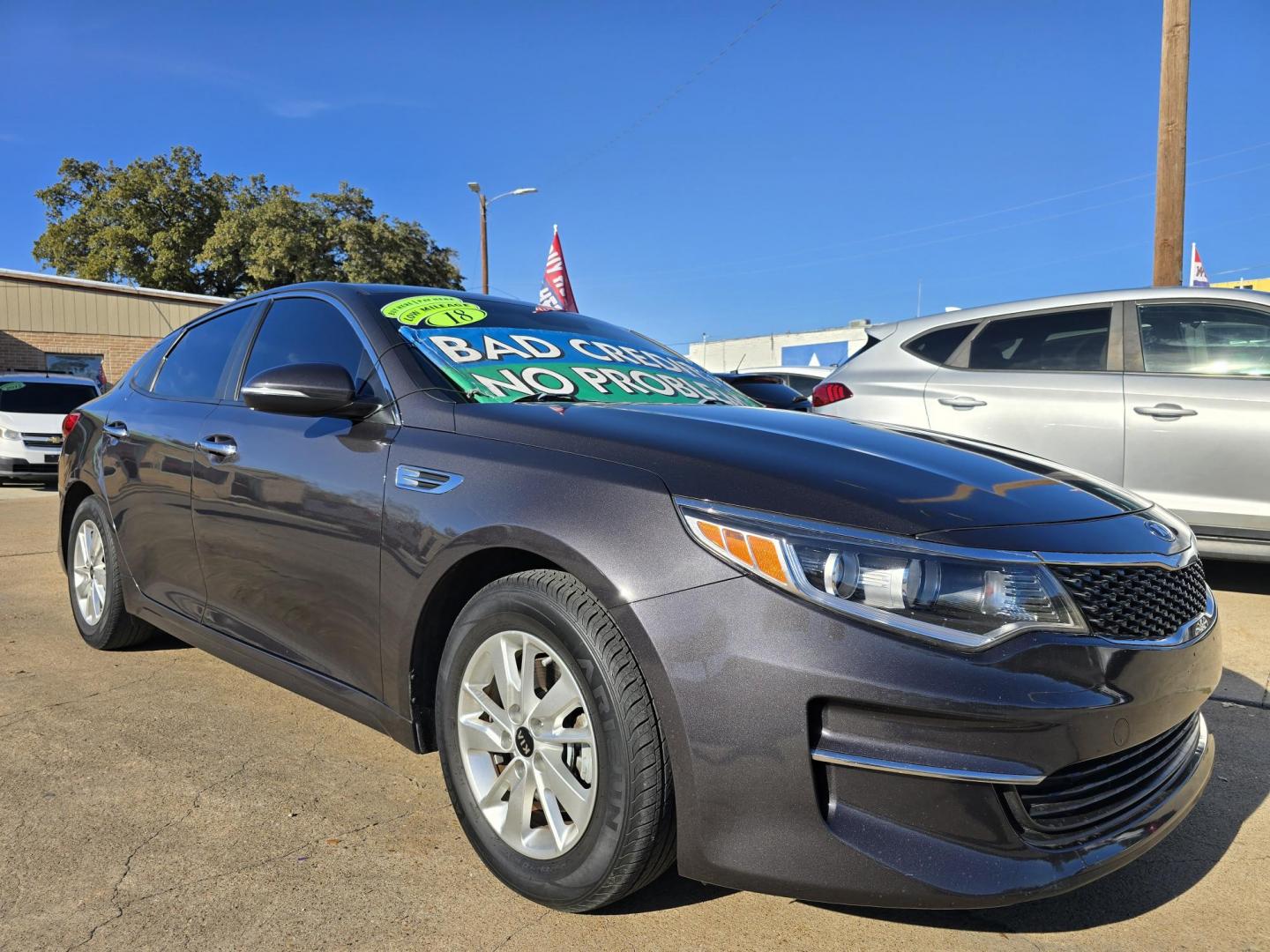 2018 GRAY Kia Optima LX (KNAGT4L38J5) with an 2.4L L4 DOHC 16V engine, 6A transmission, located at 2660 S.Garland Avenue, Garland, TX, 75041, (469) 298-3118, 32.885551, -96.655602 - Photo#1