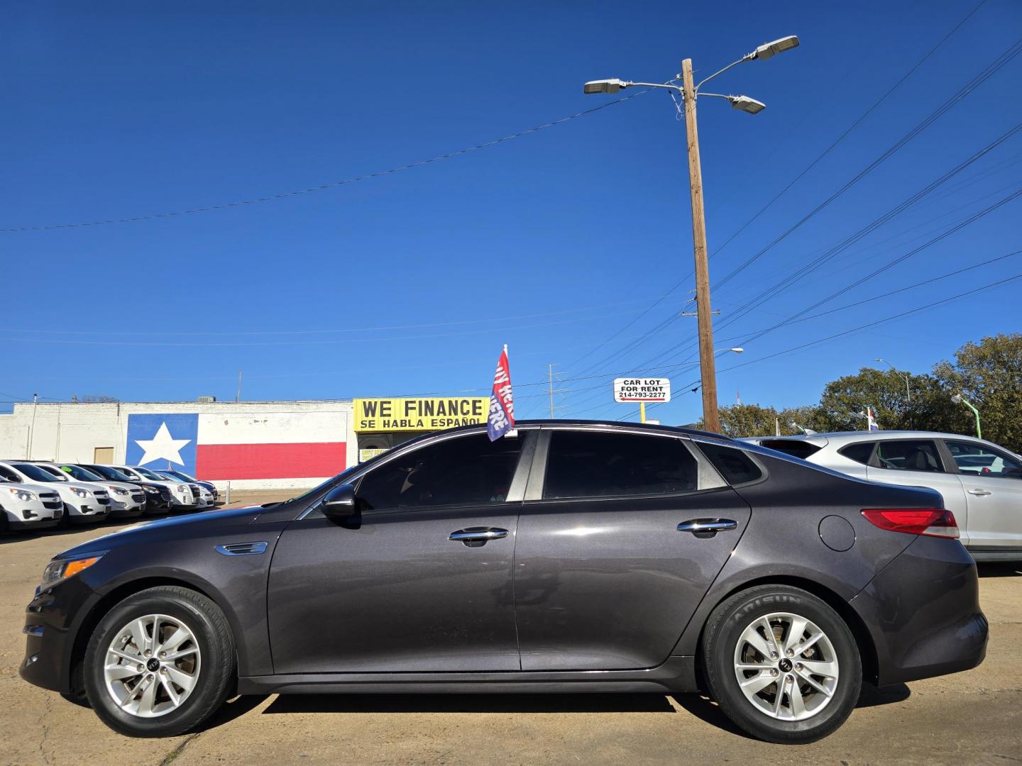 2018 GRAY Kia Optima LX (KNAGT4L38J5) with an 2.4L L4 DOHC 16V engine, 6A transmission, located at 2660 S.Garland Avenue, Garland, TX, 75041, (469) 298-3118, 32.885551, -96.655602 - Photo#6