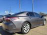 2018 GRAY Toyota Camry LE (4T1B11HK2JU) with an 2.5L L4 DOHC 16V engine, 8A transmission, located at 2660 S.Garland Avenue, Garland, TX, 75041, (469) 298-3118, 32.885551, -96.655602 - Photo#3