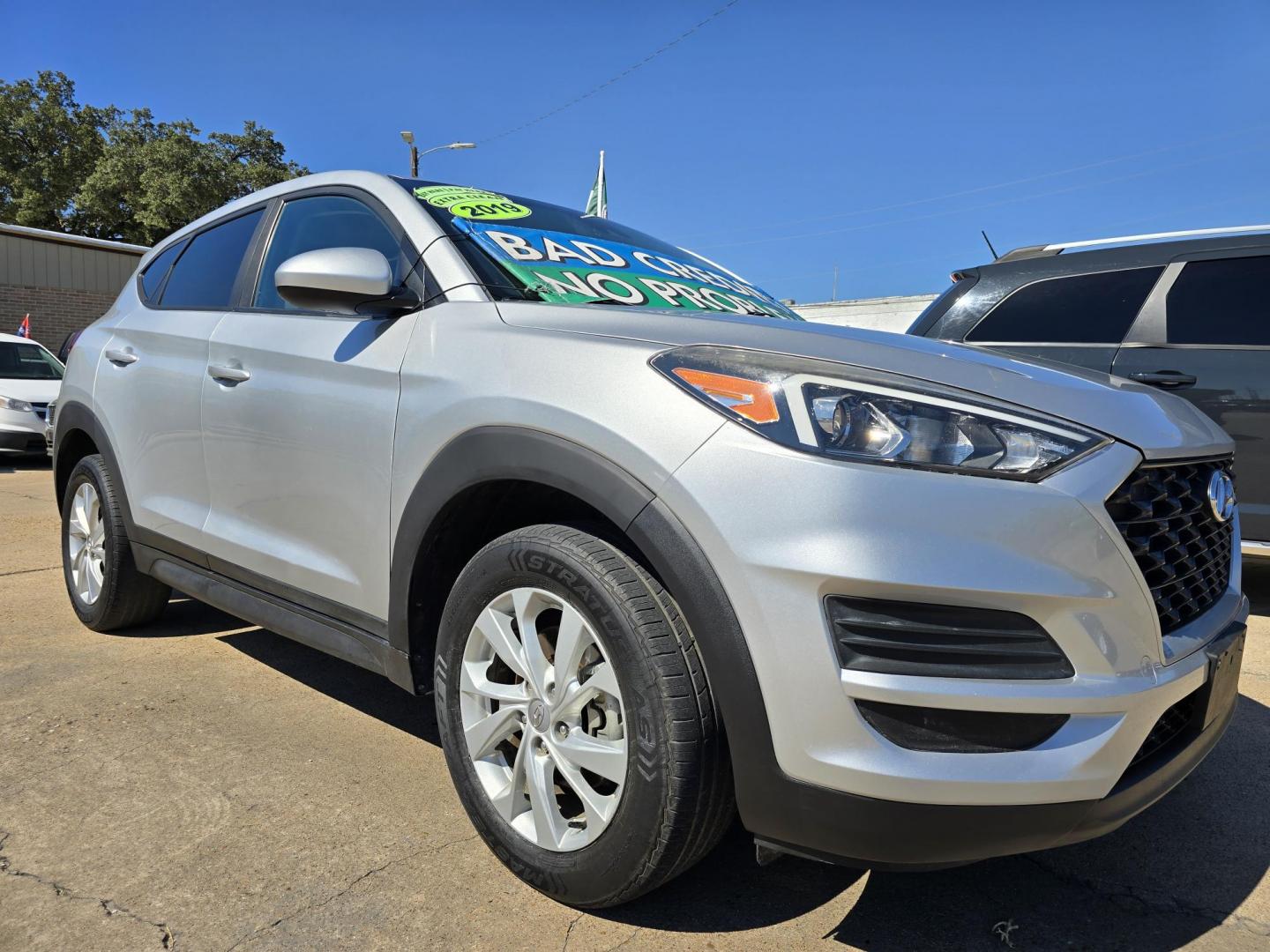 2019 Hyundai Tucson SE (KM8J23A46KU) with an 2.0L L4 DOHC 16V engine, 6A transmission, located at 2660 S.Garland Avenue, Garland, TX, 75041, (469) 298-3118, 32.885551, -96.655602 - Photo#1