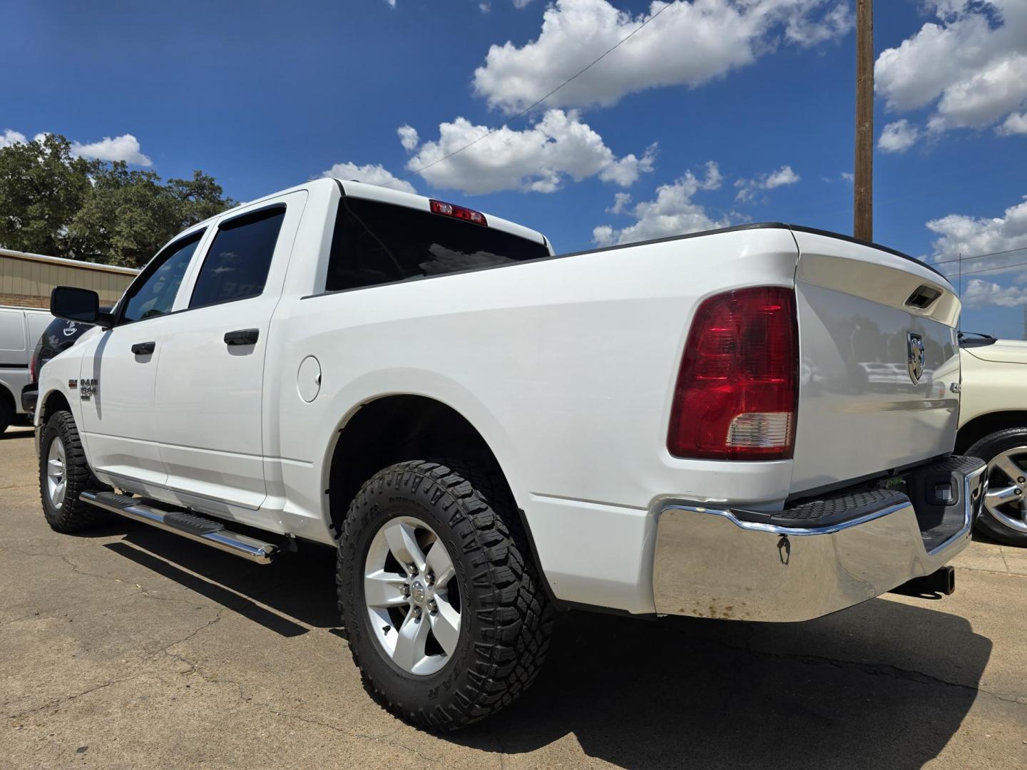 2019 RAM 1500 Tradesman Crew Cab (1C6RR7KT6KS) with an 5.7L V8 OHV 16V engine, 8A transmission, located at 2660 S.Garland Avenue, Garland, TX, 75041, (469) 298-3118, 32.885551, -96.655602 - Welcome to DallasAutos4Less, one of the Premier BUY HERE PAY HERE Dealers in the North Dallas Area. We specialize in financing to people with NO CREDIT or BAD CREDIT. We need proof of income, proof of residence, and a ID. Come buy your new car from us today!! This is a very well cared for 2019 RA - Photo#5