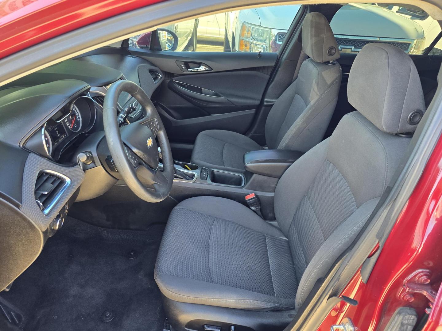 2019 BURGUNDY Chevrolet Cruze LT (1G1BE5SM9K7) with an 1.4L L4 DOHC 16V TURBO engine, 6A transmission, located at 2660 S.Garland Avenue, Garland, TX, 75041, (469) 298-3118, 32.885551, -96.655602 - Welcome to DallasAutos4Less, one of the Premier BUY HERE PAY HERE Dealers in the North Dallas Area. We specialize in financing to people with NO CREDIT or BAD CREDIT. We need proof of income, proof of residence, and a ID. Come buy your new car from us today!! This is a very well cared for 2019 CH - Photo#11