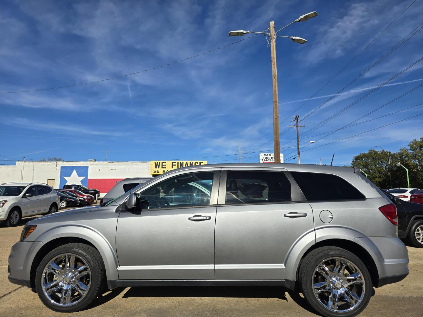 2019 SILVER Dodge Journey GT (3C4PDCEG3KT) with an 3.6L V6 DOHC 24V engine, 6A transmission, located at 2660 S.Garland Avenue, Garland, TX, 75041, (469) 298-3118, 32.885551, -96.655602 - Welcome to DallasAutos4Less, one of the Premier BUY HERE PAY HERE Dealers in the North Dallas Area. We specialize in financing to people with NO CREDIT or BAD CREDIT. We need proof of income, proof of residence, and a ID. Come buy your new car from us today!! This is a SUPER CLEAN 2019 DODGE JOUR - Photo#6