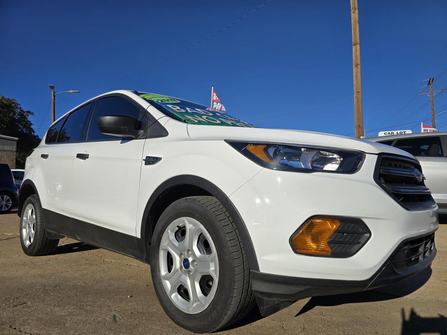 2019 WHITE Ford Escape S (1FMCU0F71KU) with an 2.5L L4 DOHC 16V engine, 6A transmission, located at 2660 S.Garland Avenue, Garland, TX, 75041, (469) 298-3118, 32.885551, -96.655602 - Photo#1