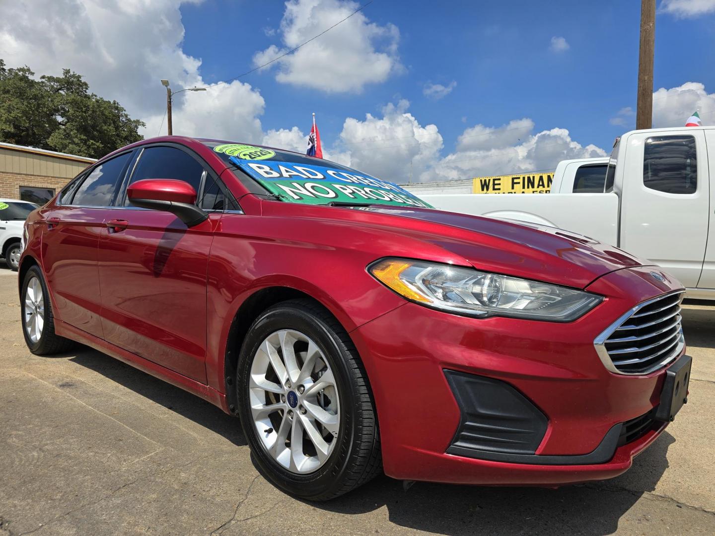 2020 Ford Fusion SE (3FA6P0HD0LR) with an 1.5L L4 DOHC 16V engine, 6A transmission, located at 2660 S.Garland Avenue, Garland, TX, 75041, (469) 298-3118, 32.885551, -96.655602 - Photo#1