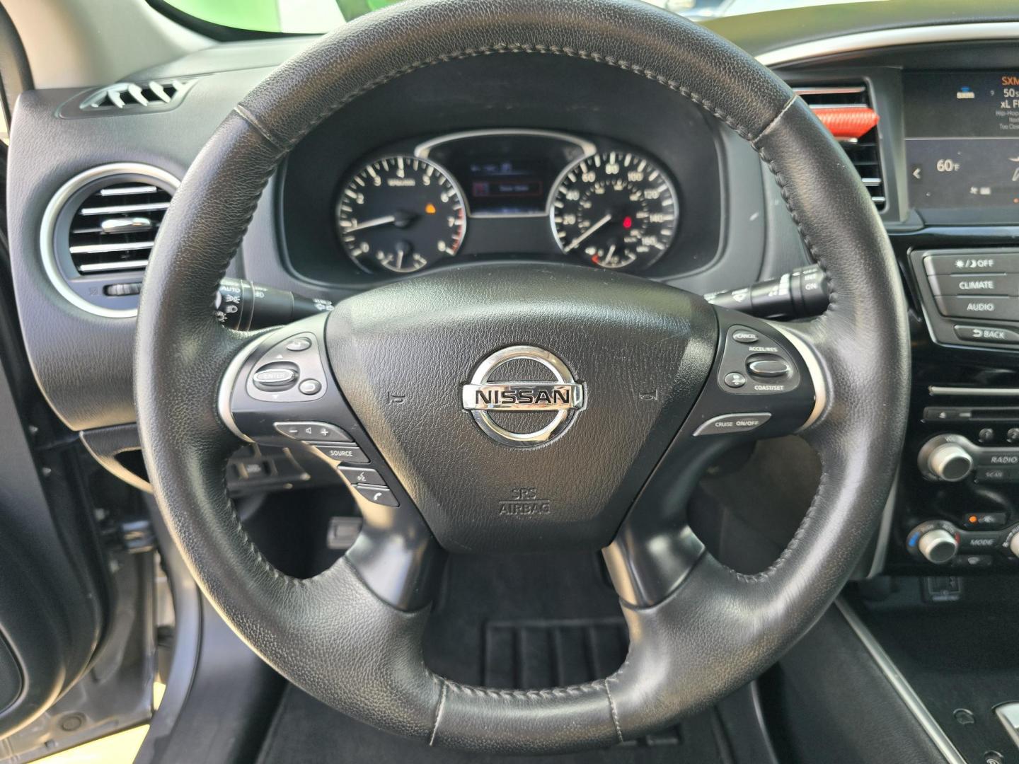 2020 Nissan Pathfinder SV (5N1DR2BM3LC) with an 3.5L V6 DOHC 24V engine, CVT transmission, located at 2660 S.Garland Avenue, Garland, TX, 75041, (469) 298-3118, 32.885551, -96.655602 - Photo#12